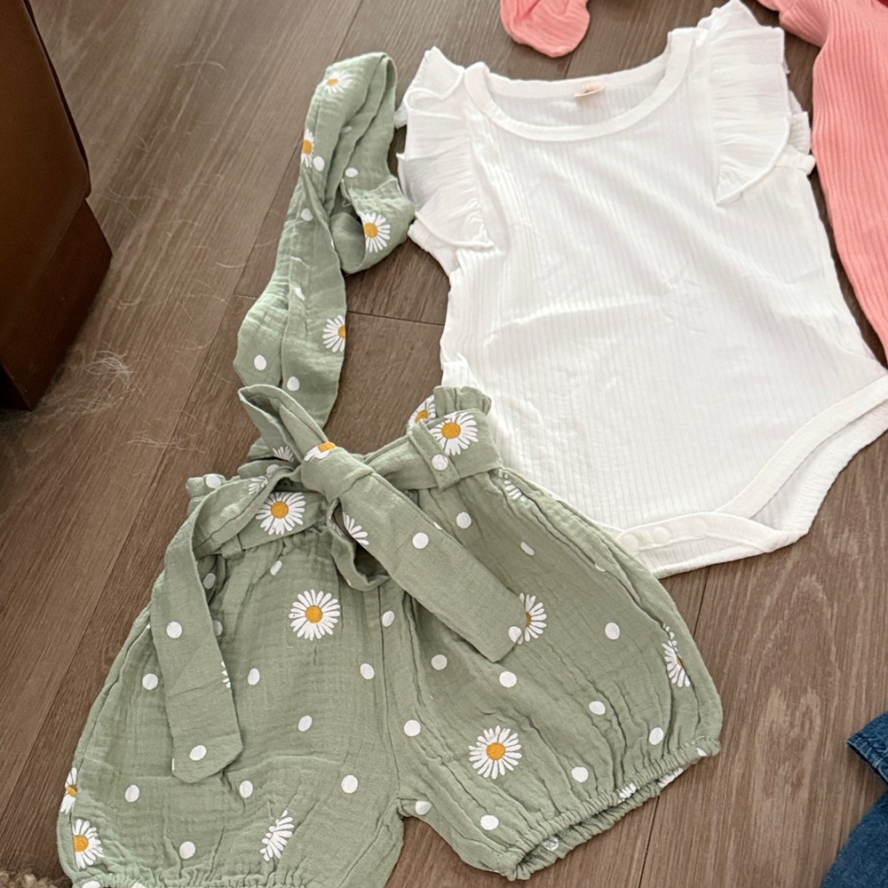 Brand New baby girl bundle - Picture 2 of 5
